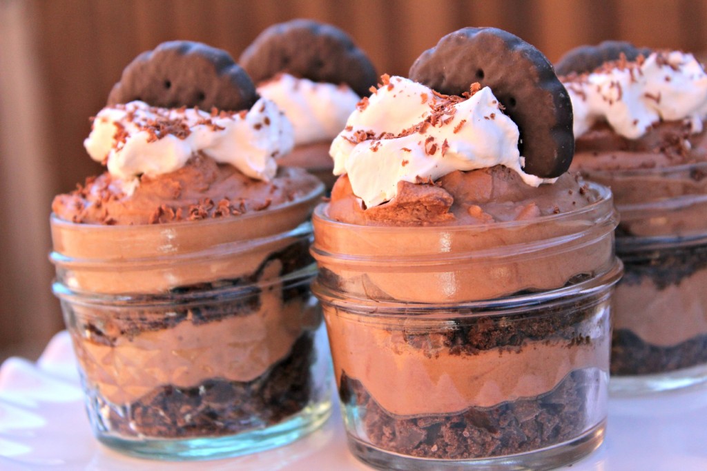 Thin Mints Chocolate Mousse in mason jars