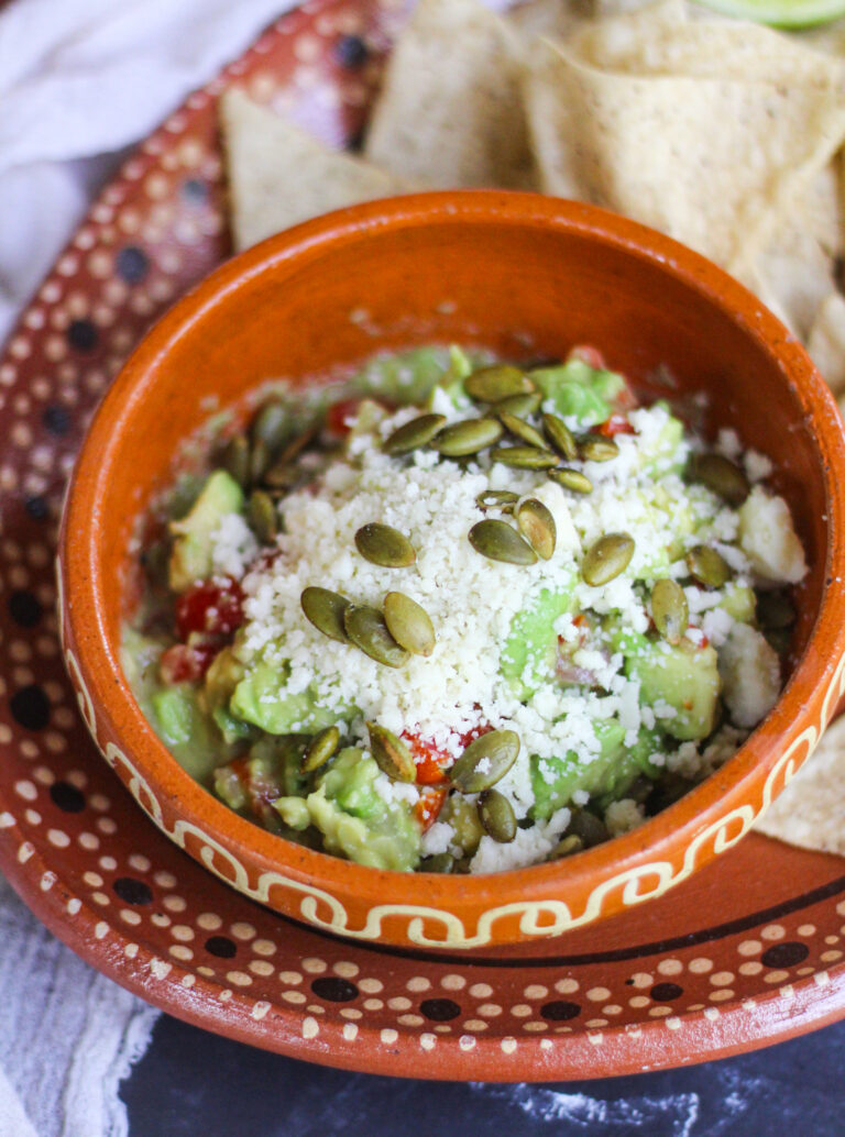 Simple Guacamole - addicted to recipes